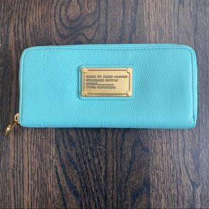 Marc Jacobs Continental ZIP Wallet